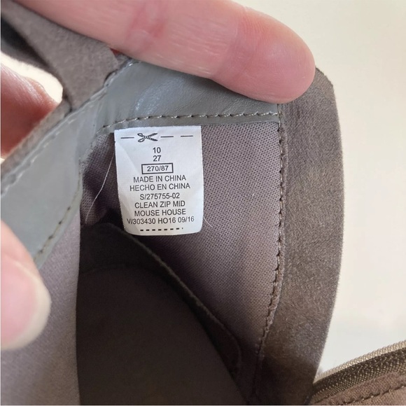 Old Navy Womens Gray Suede Ankle Boots sz 10 heels - Picture 6 of 8